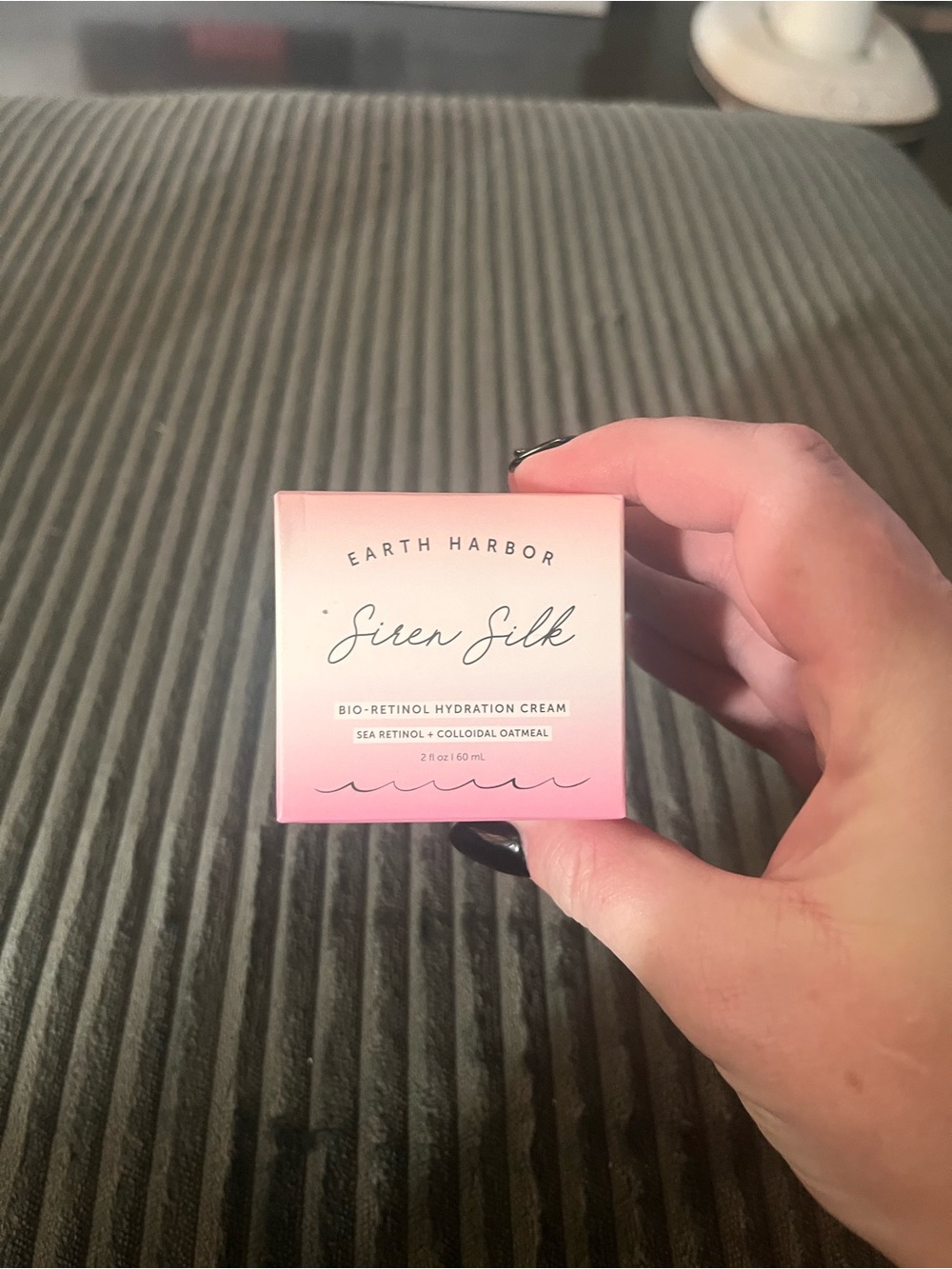 Earth Harbor - SIREN SILK Bio Retinol Hydration Cream - Picture 2 of 8